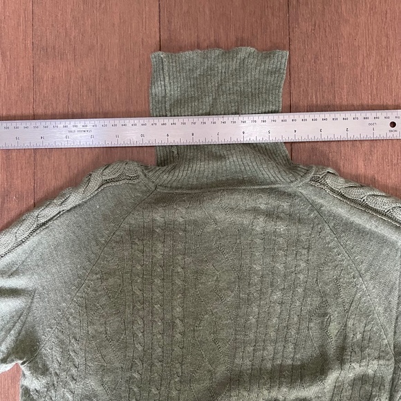 Soft fine knit short sleeve Retro Sweater - Picture 5 of 15